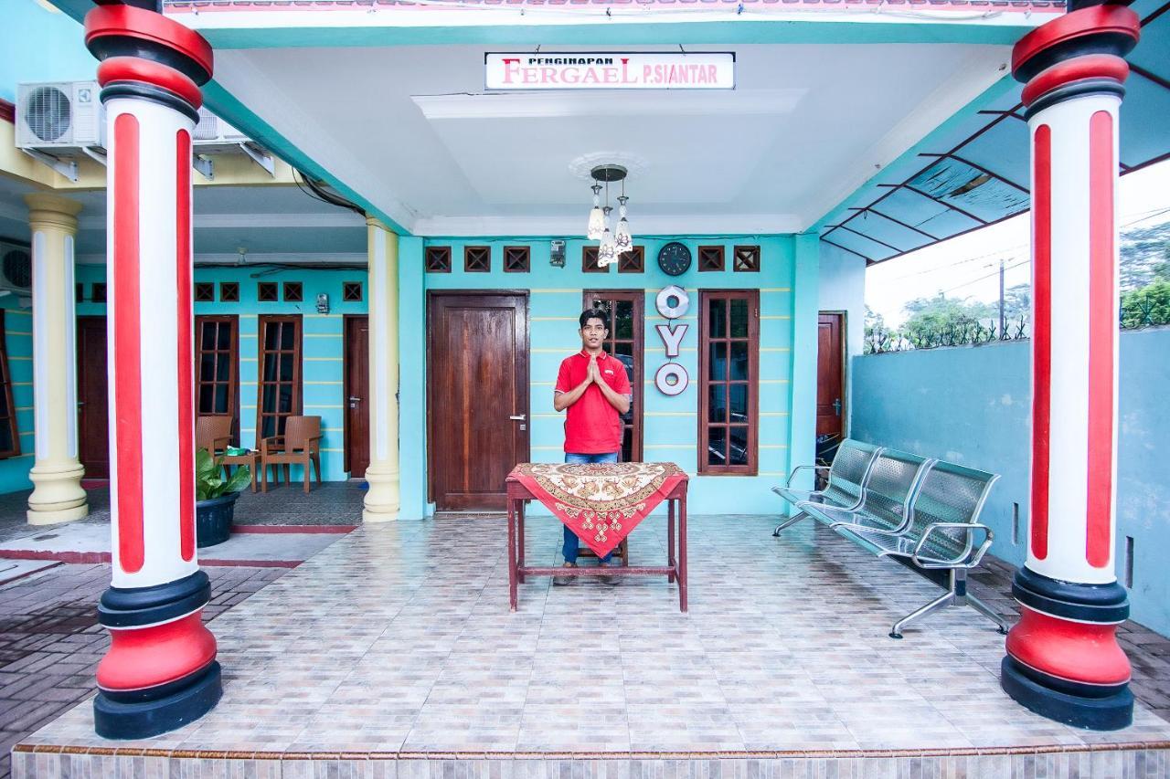 Oyo 796 Penginapan Fergael Pematangsiantar Extérieur photo
