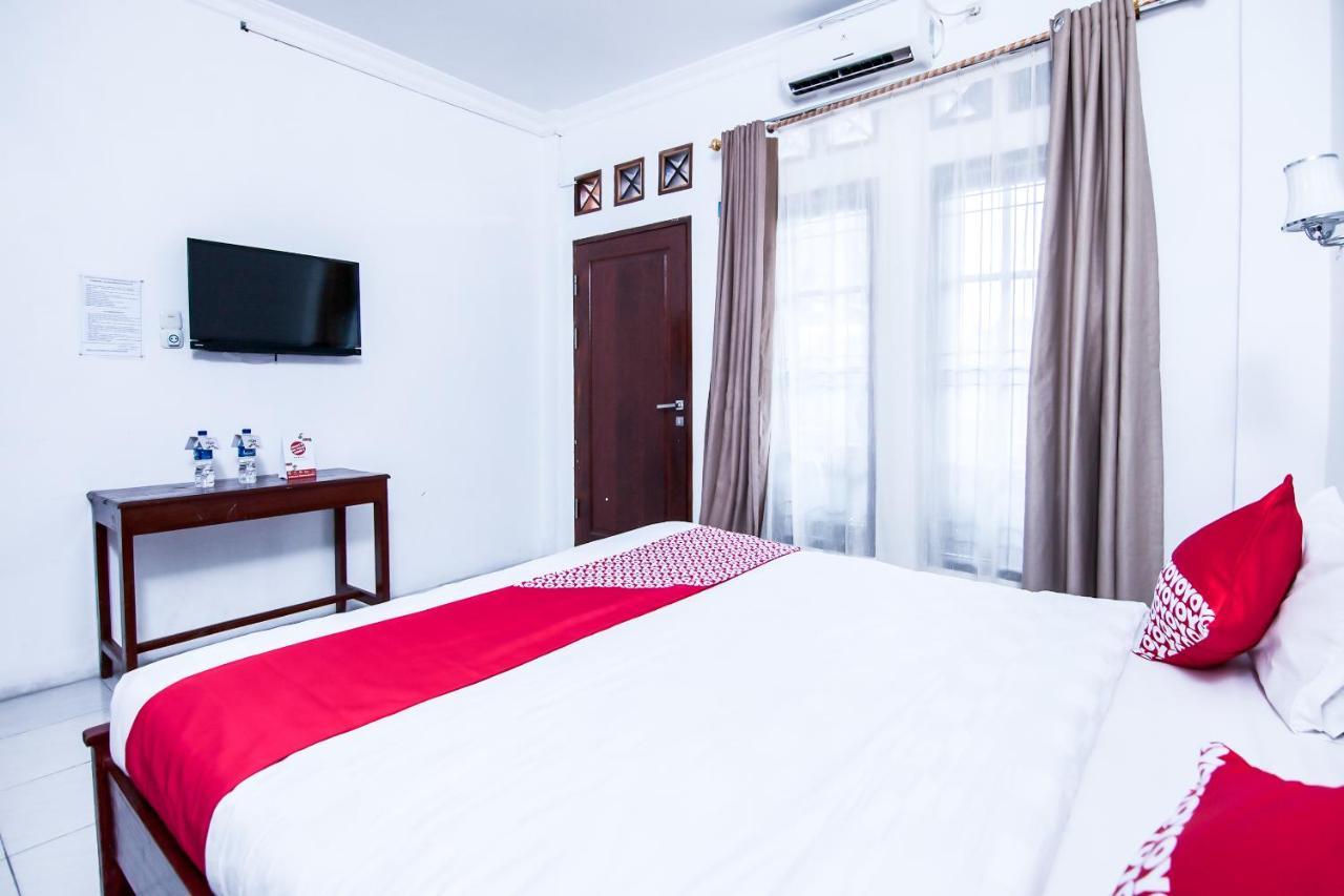 Oyo 796 Penginapan Fergael Pematangsiantar Extérieur photo
