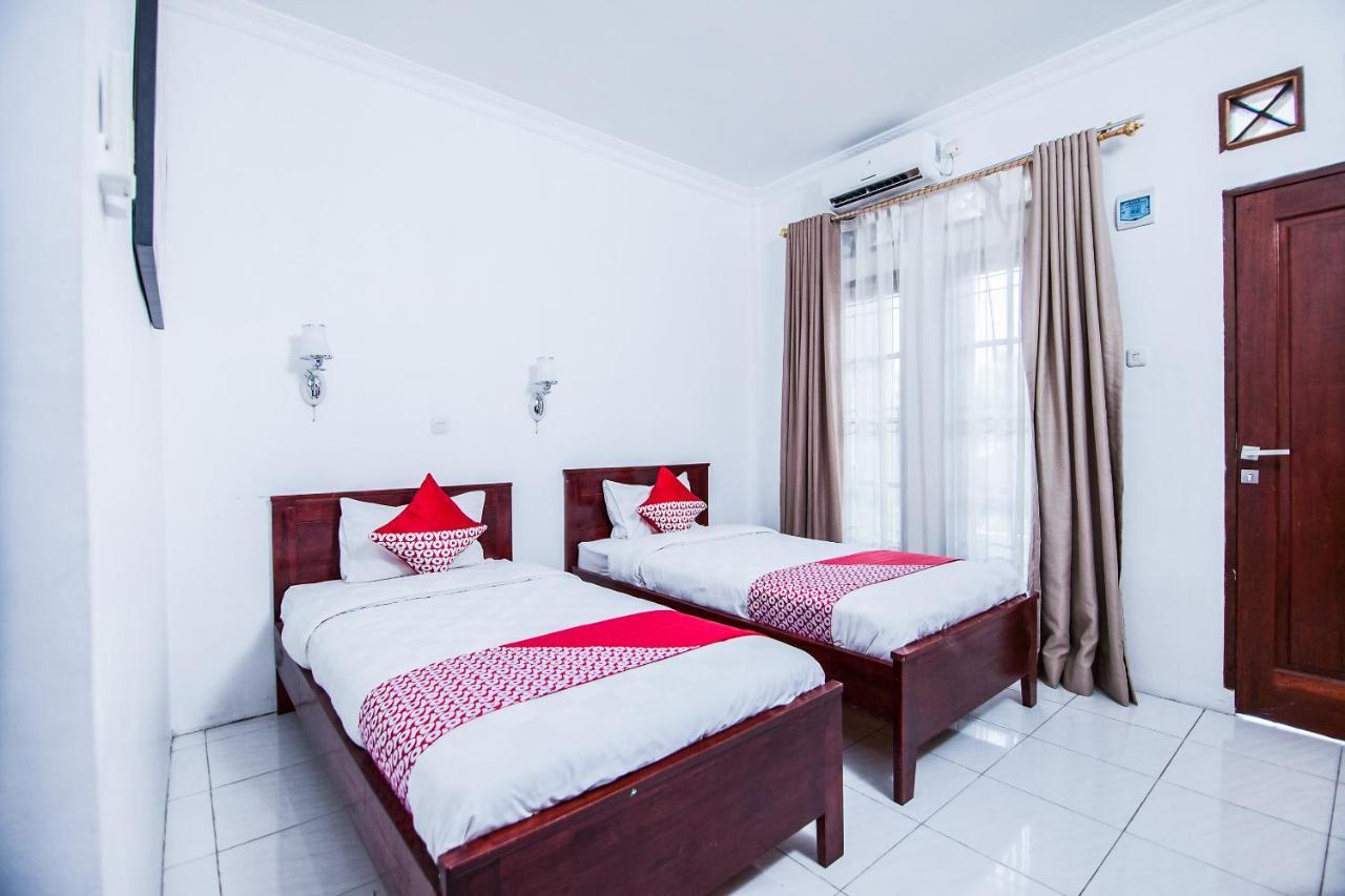 Oyo 796 Penginapan Fergael Pematangsiantar Extérieur photo