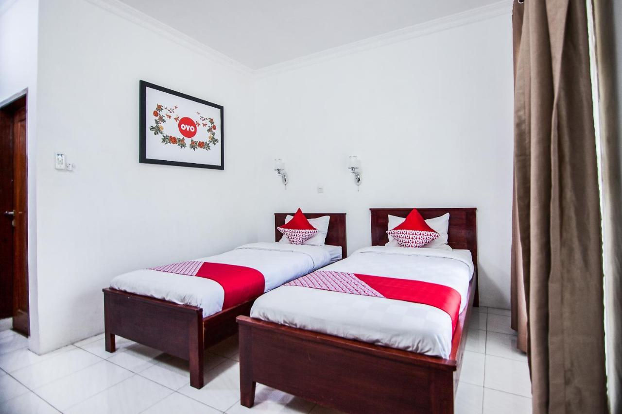 Oyo 796 Penginapan Fergael Pematangsiantar Extérieur photo