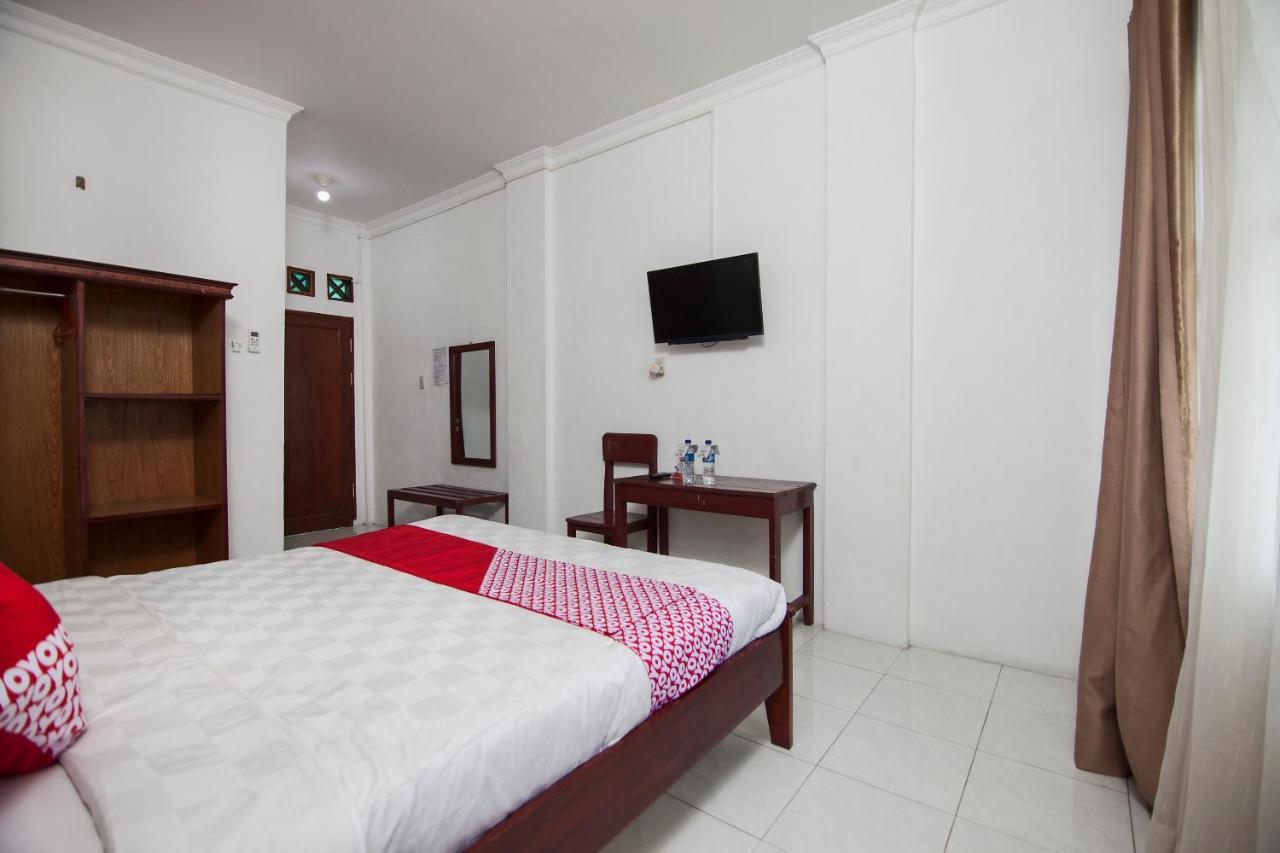 Oyo 796 Penginapan Fergael Pematangsiantar Extérieur photo