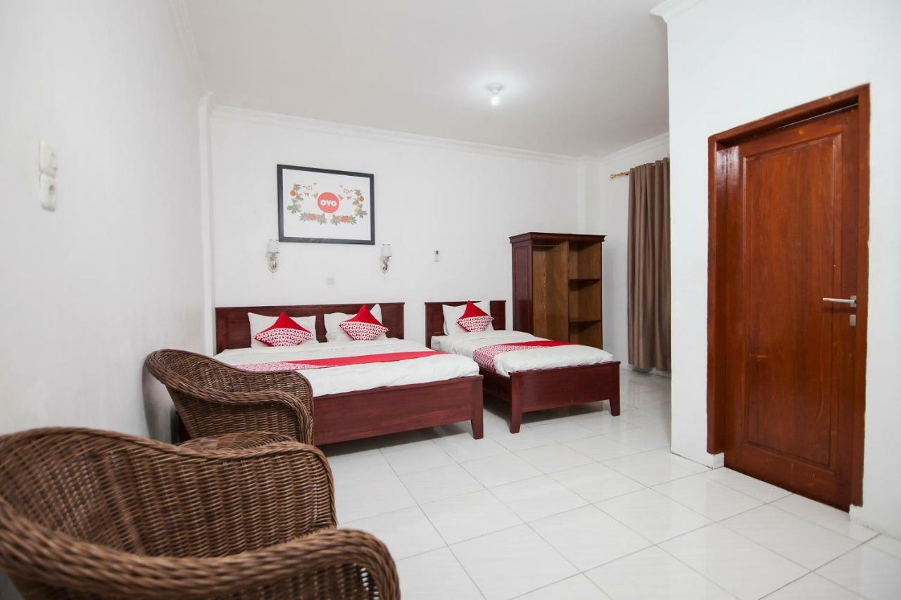 Oyo 796 Penginapan Fergael Pematangsiantar Extérieur photo